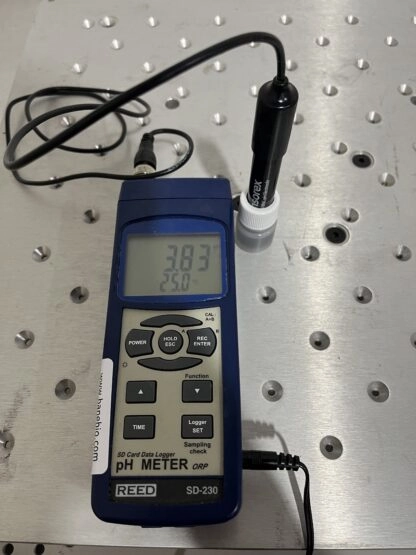 Reed Instruments pH Meter SD-230
