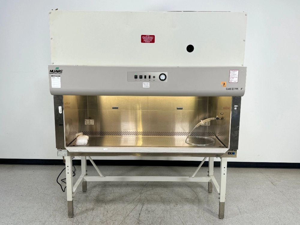 Nuaire Class II Type A2 6' Biosafety Cabinet