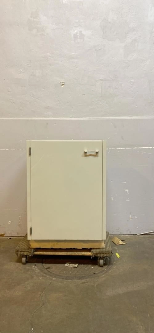 Used 24x22x34 2' 1 Door St Charles Casework Lab Cabinet