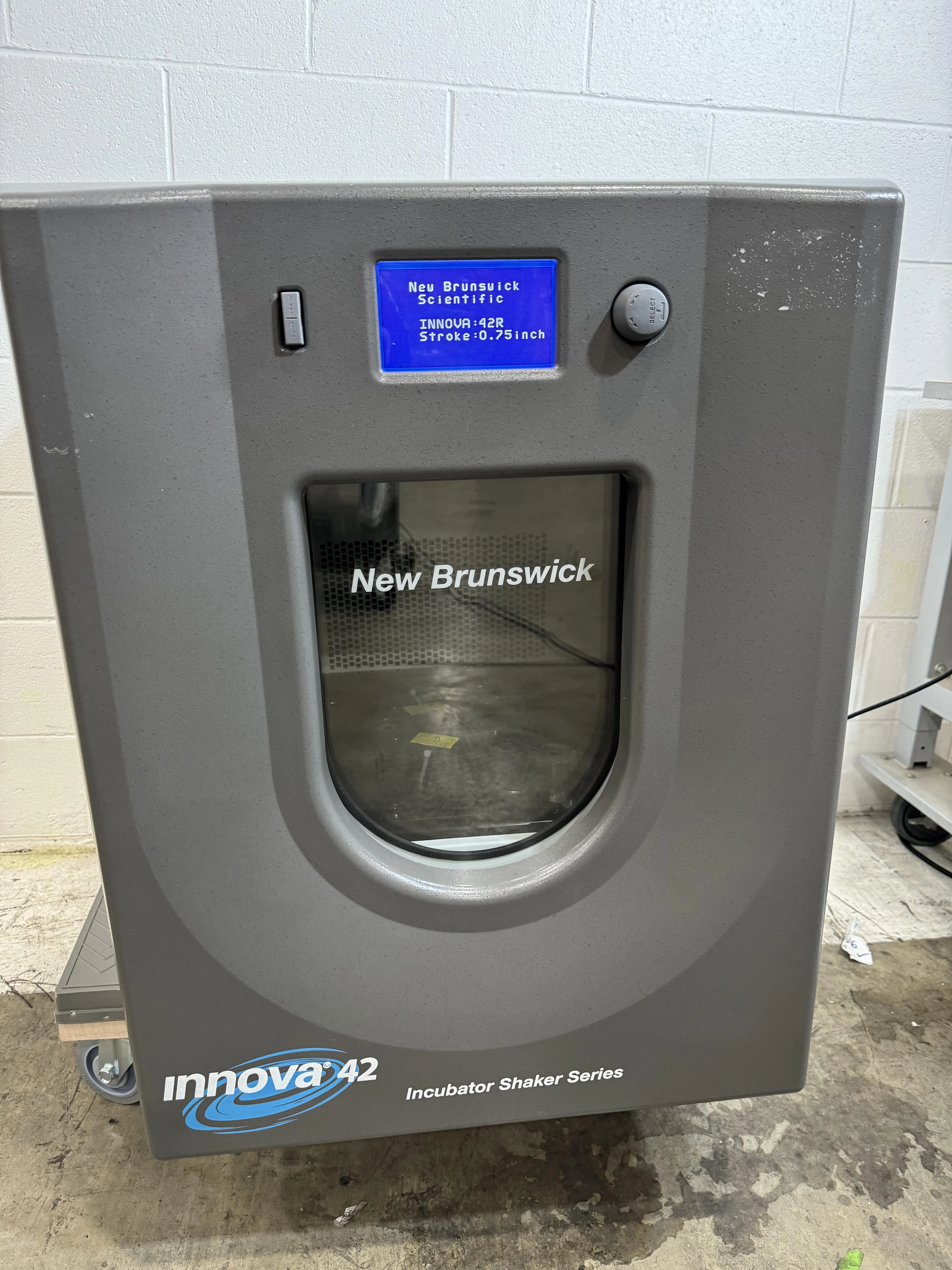 Eppendorf New Brunswick Innova 42R Refrigerated Incubator Shaker - ST226965