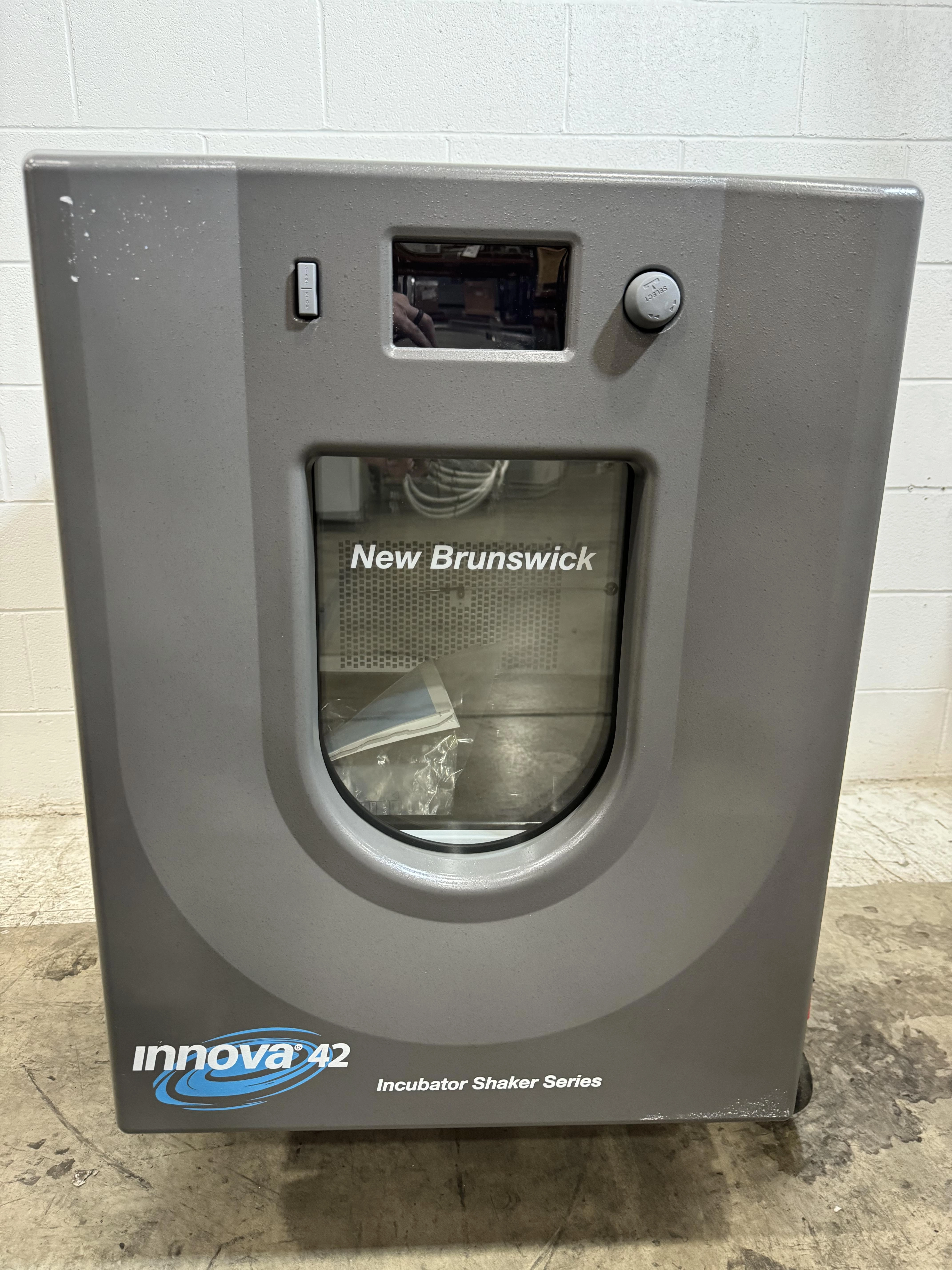 Eppendorf New Brunswick Innova 42R Refrigerated Incubator Shaker - 226968