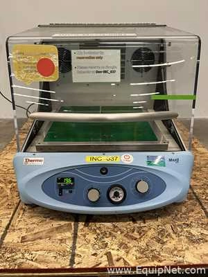 Lot 12 Listing# 977924 Thermo Scientific MaxQ 4000 BenchTop Incubated Shaker