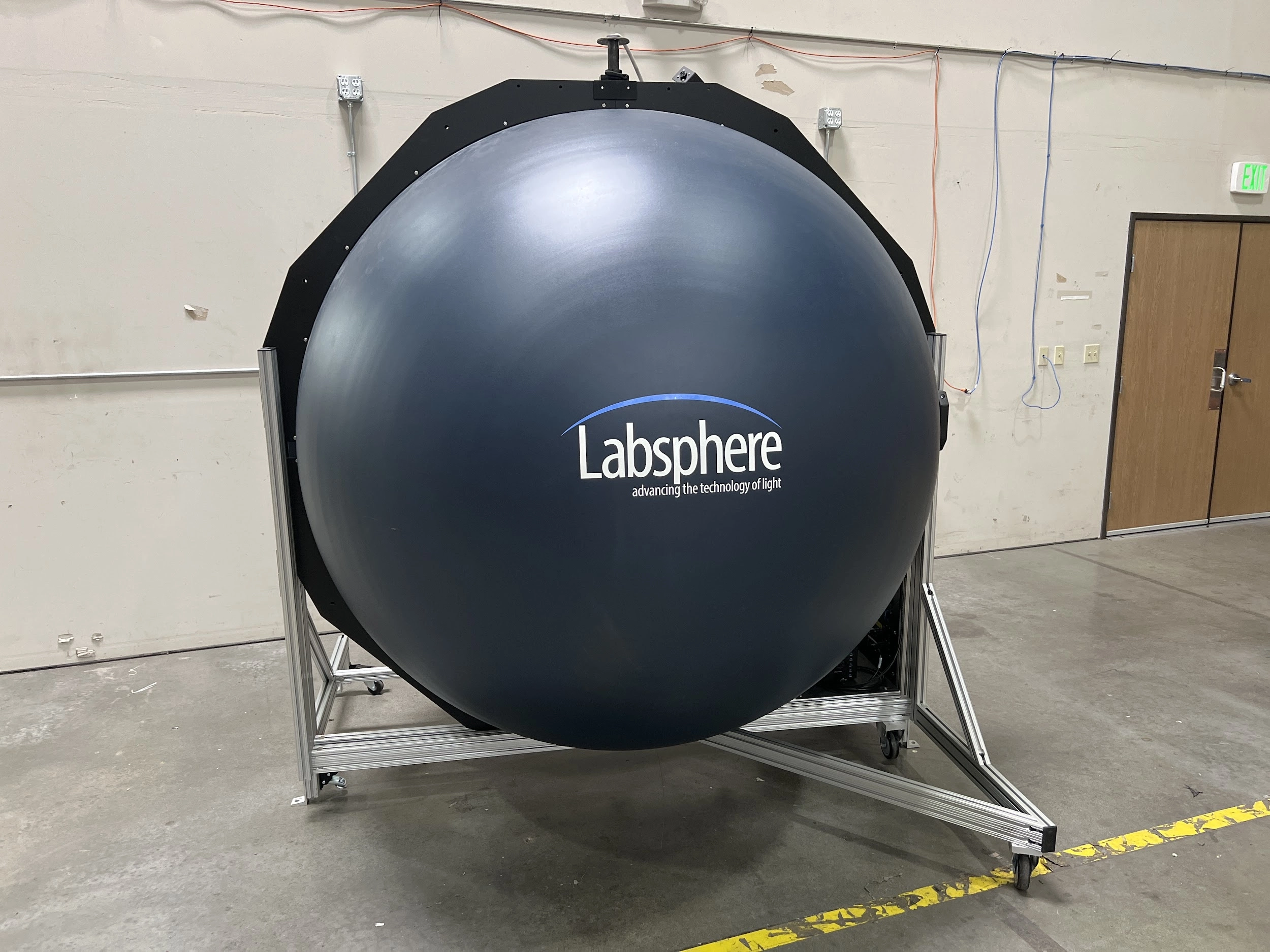 Labsphere illumia Plus2 2600 4PI Integrating Sphere Spectroradiometer LMS-195