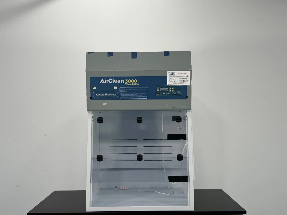 AirClean 2' Enclosed Workspace