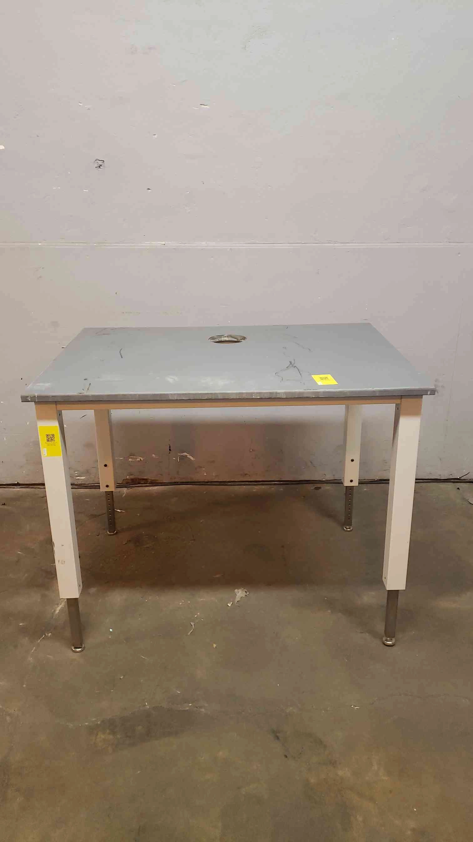 4' Lab Table W/ Gray Epoxy Chem Countertop (SKU: 14975AA)(14975AA)