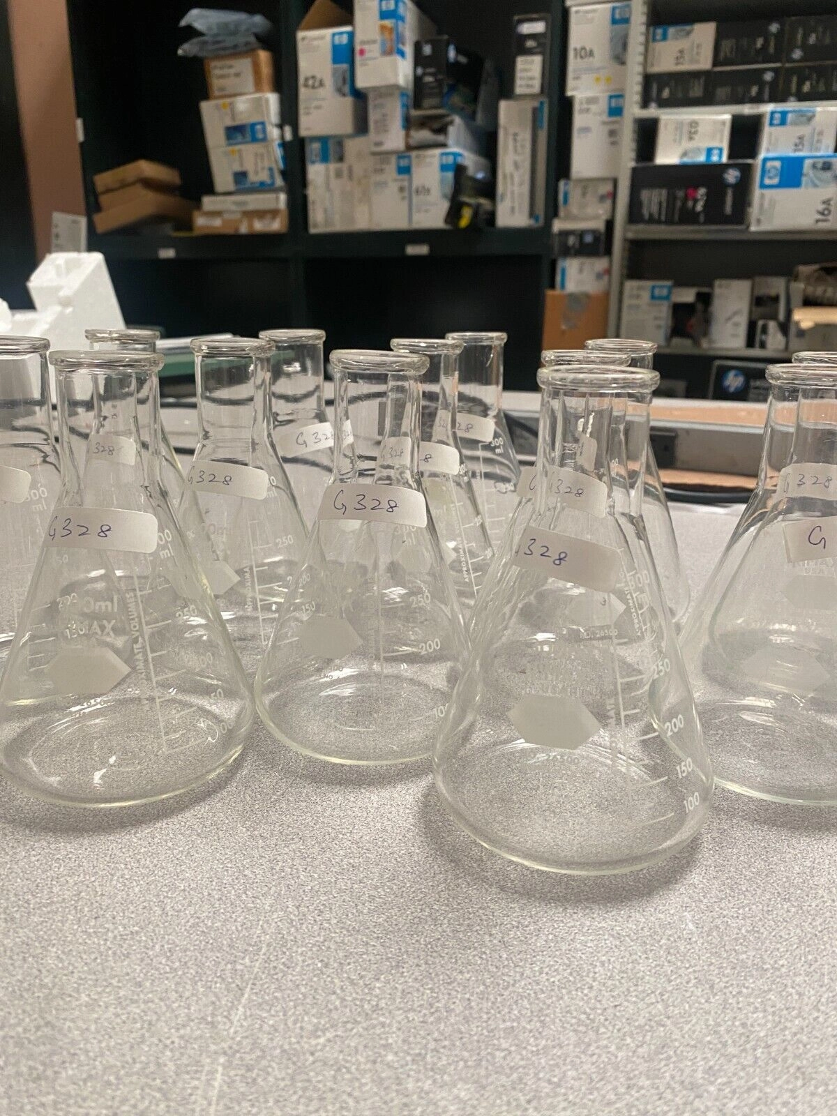 LAB GLASSWARE- USED LOT OF 300ML PYREX ERLENMEYER 