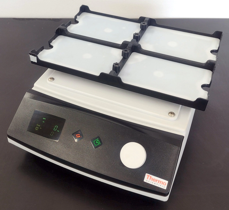 Thermo Catalog no. 88880023 Compact Digital Microplate Shaker