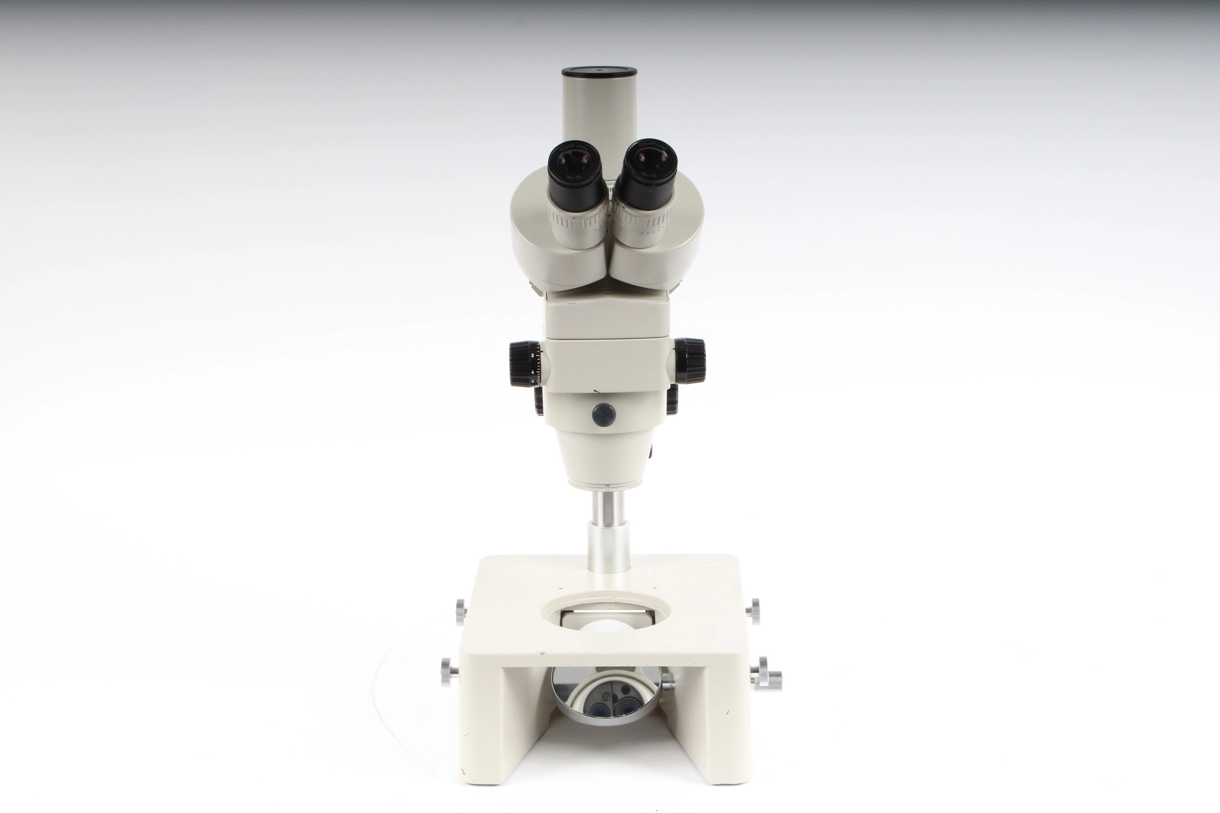 Nikon SMZ-2T Trinocular Stereo Microscope With Stand and Nikon 10x/23 Eyepieces