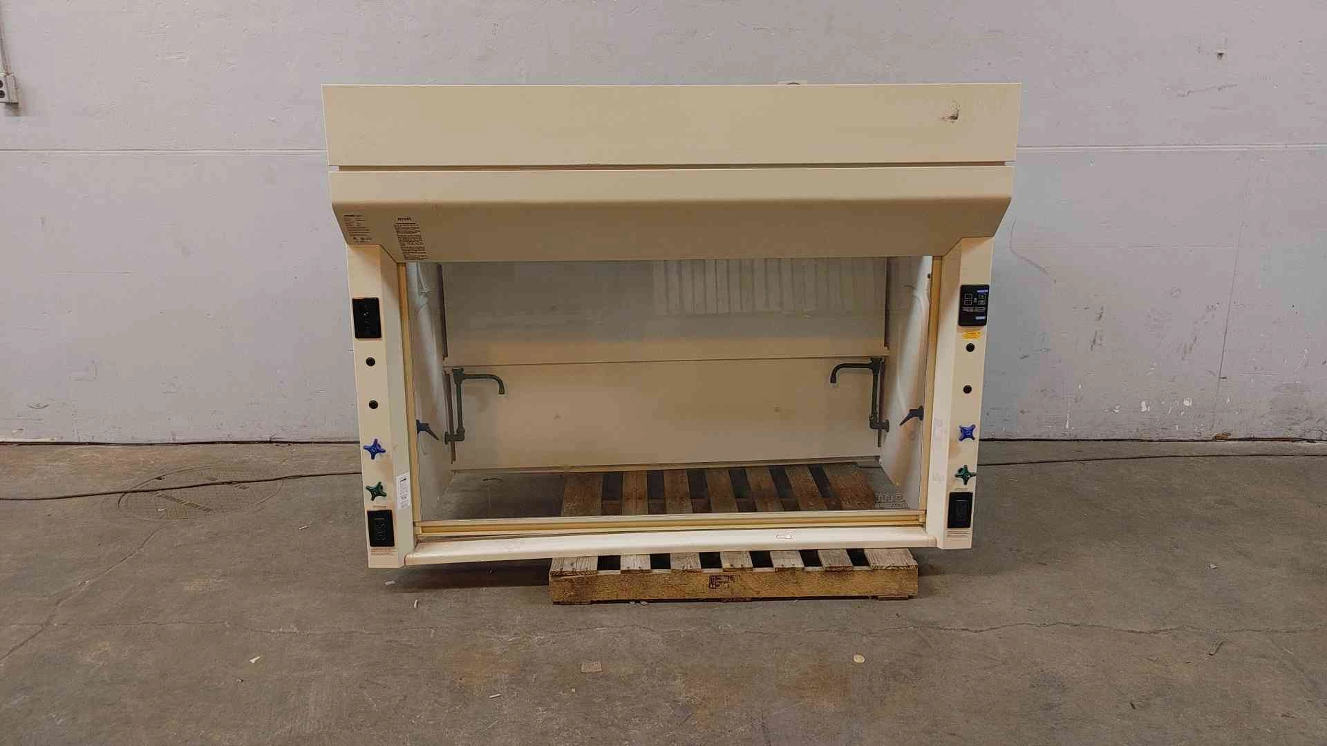 6' Mott 120V 20A 60Hz 7471040 Chemical Fume hood 2016 (SKU:10632)(101632)