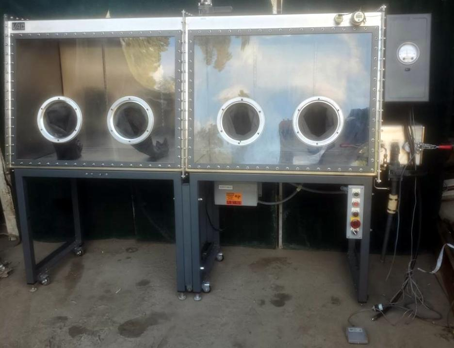 Vacuum Atmospheres Genesis Glove Box  Isolation Chamber Dual Chamber Stainless Steel  MOST COST EFFECTIVE GLOVE BOX ON THE MARKET