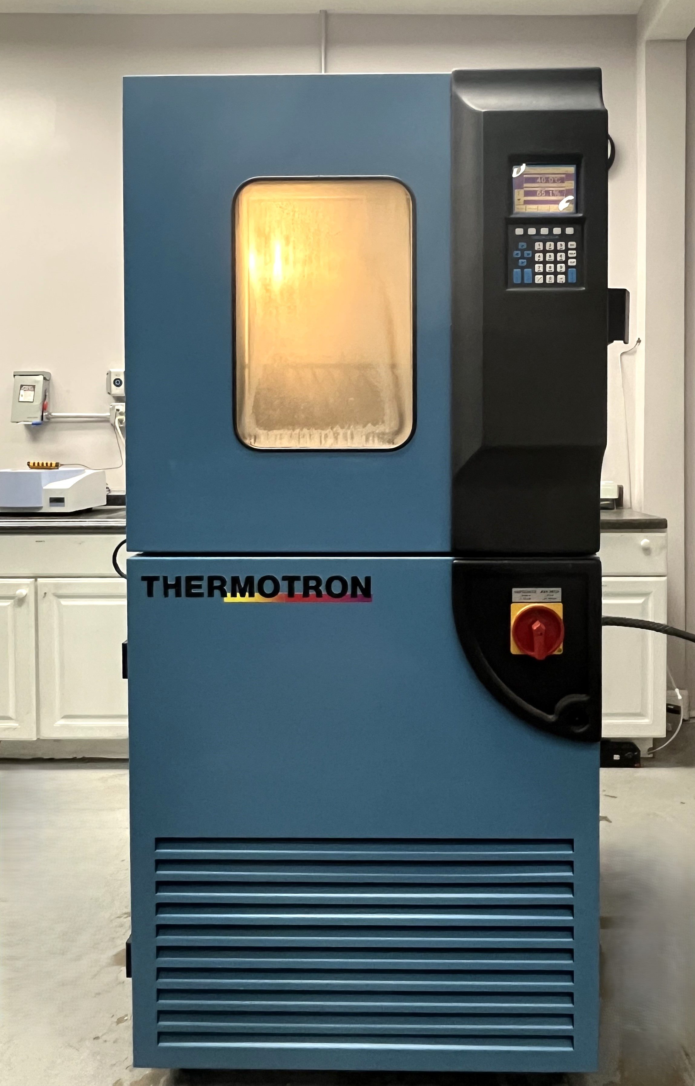 Environmental Chamber Fully Working Thermotron SM-8-7800 Temp/Humidity Test Chamber (-68C to +177C, 20% to 95% R.H.) 