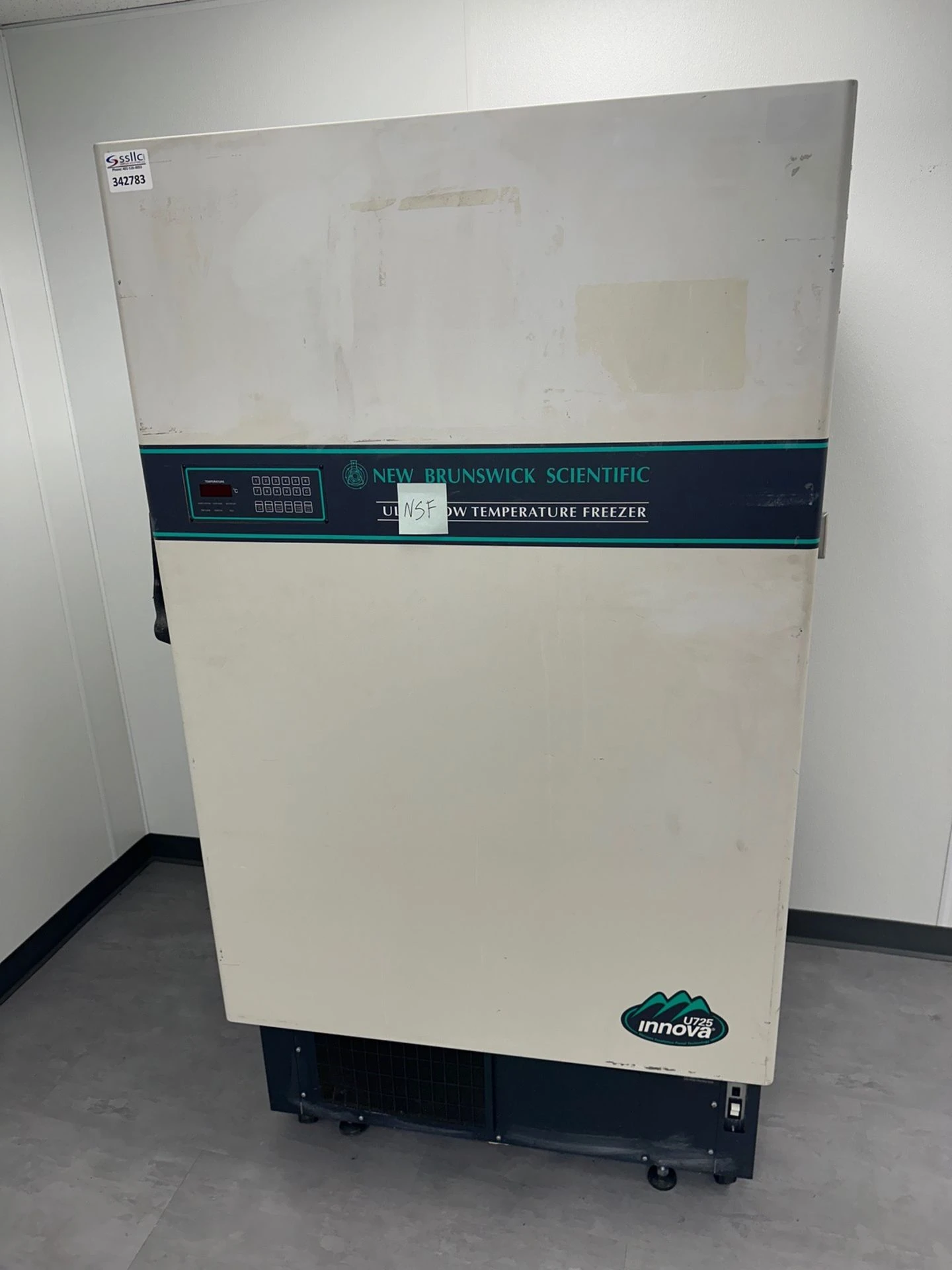 New Brunswick U9440-0002 Innova® U725 Ultra-Low Temperature Upright Laboratory Freezer with Vacuum Insulation Panels