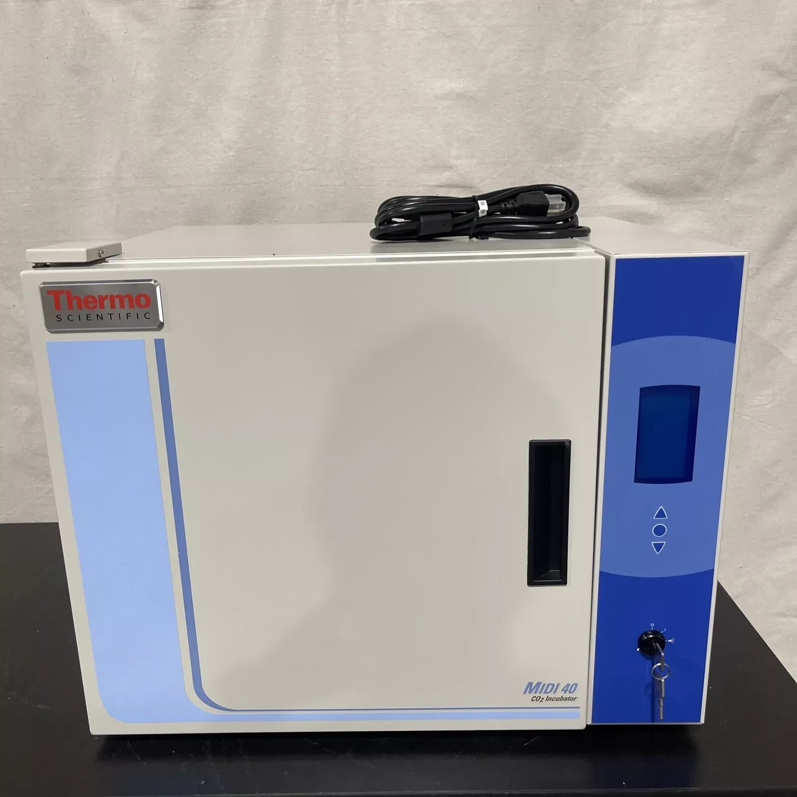 Thermo Scientific Midi 40 CO2 Incubator 3403