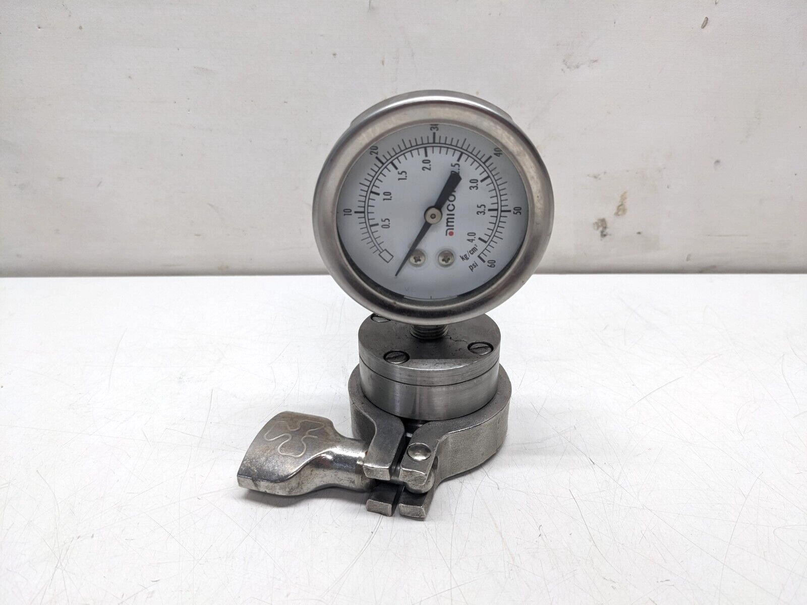 Amicon Isolated Sanitary Pressure Gauge 0-60 PSI w