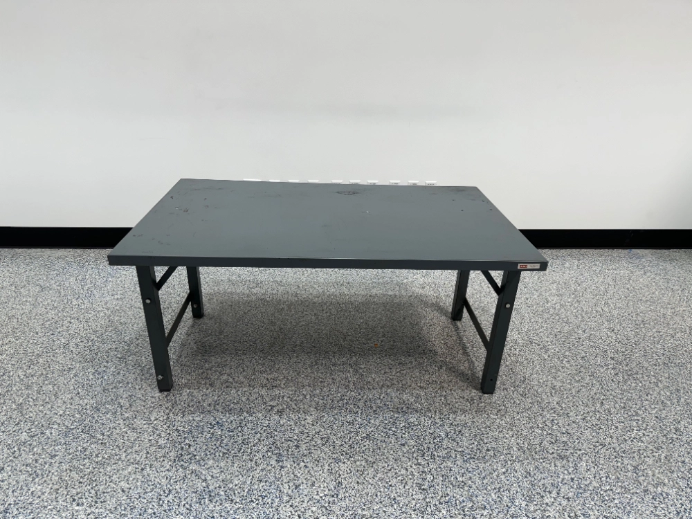 5' Metal Stationary Lab Table