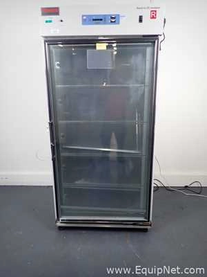 Lot 195 Listing# 1000668 Thermo Electron 3950 Forma Reach In CO2 Incubator