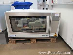 Eppendorf Innova S44i Orbital Shaker