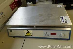 Lot Of Three Laboratory Stirrer Hotplates - One Bibby HT1, One Halogen HT2 And One Stuart SD500