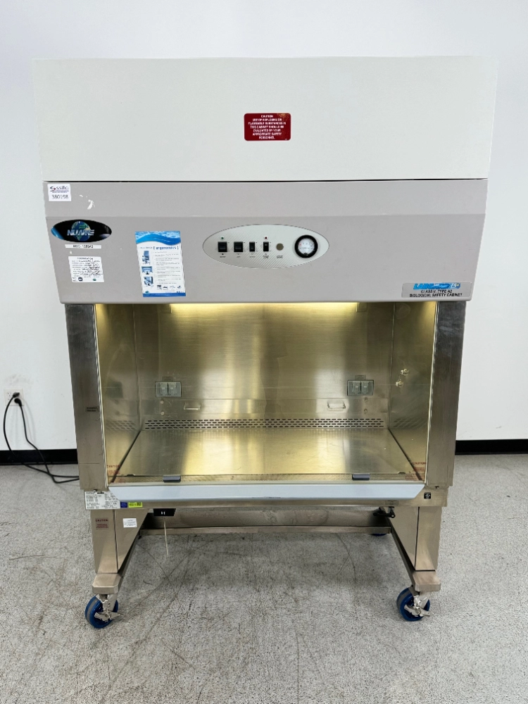 Nuaire LabGARD ES Class II Type A2 4' Biosafety Cabinet