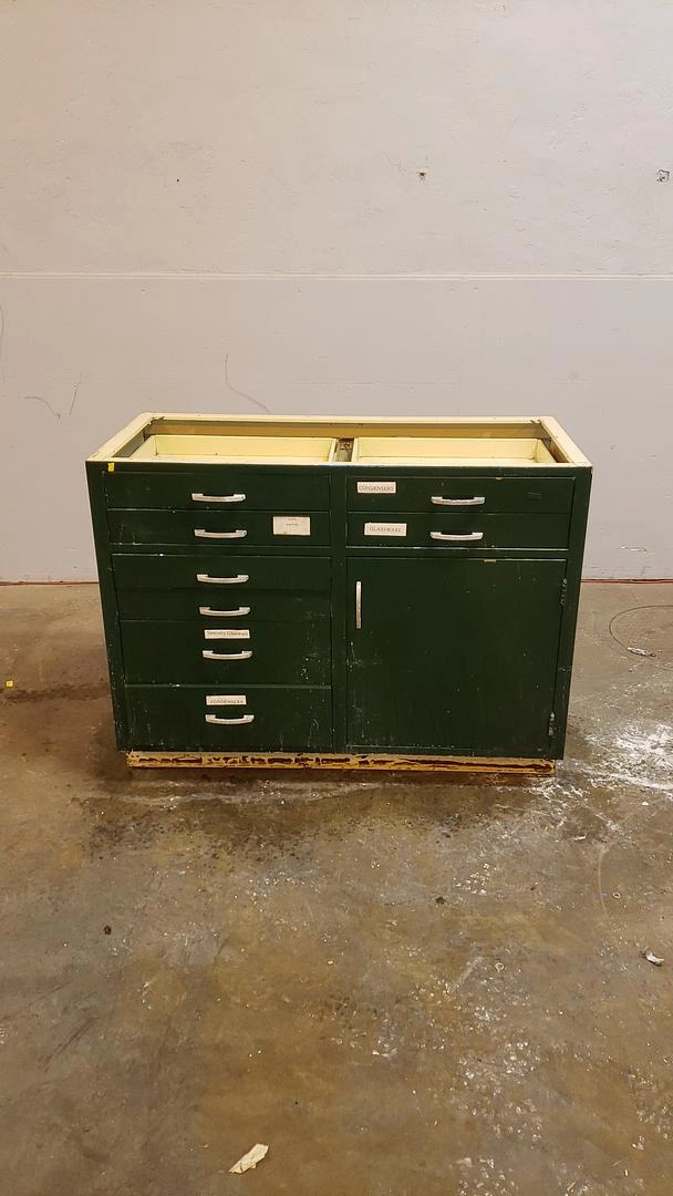 4' Kewaunee Casework 8 Drawers 1 Door(S6LLST11368)