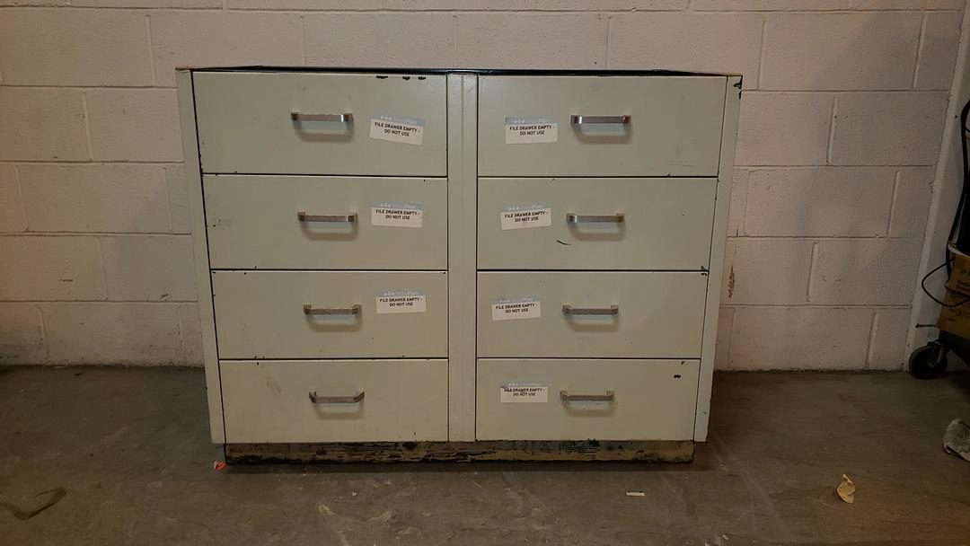 42" 8 Drawer St Charles Casework(S6LLST10050)