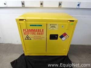 Lot 84 Listing# 1008933 Durham MFG  22 Gallon Flammable Srorage Cabinet