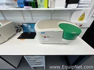 Bio Rad QX 200 - Droplet Reader with Laptop