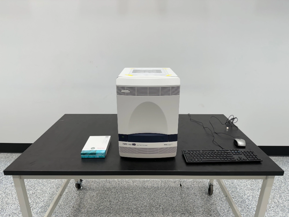 Applied BioSystems 7500 Fast Dx Real-Time PCR Instrument