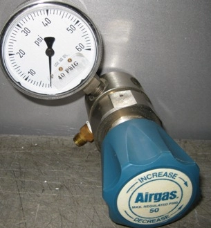 AIRGAS MAX REGULATED PSIG 50 REGULATOR, NO: Y11-241B, MAX INLET PRESSURE: 1200 PSI, BAJ, LP, LP, HP,