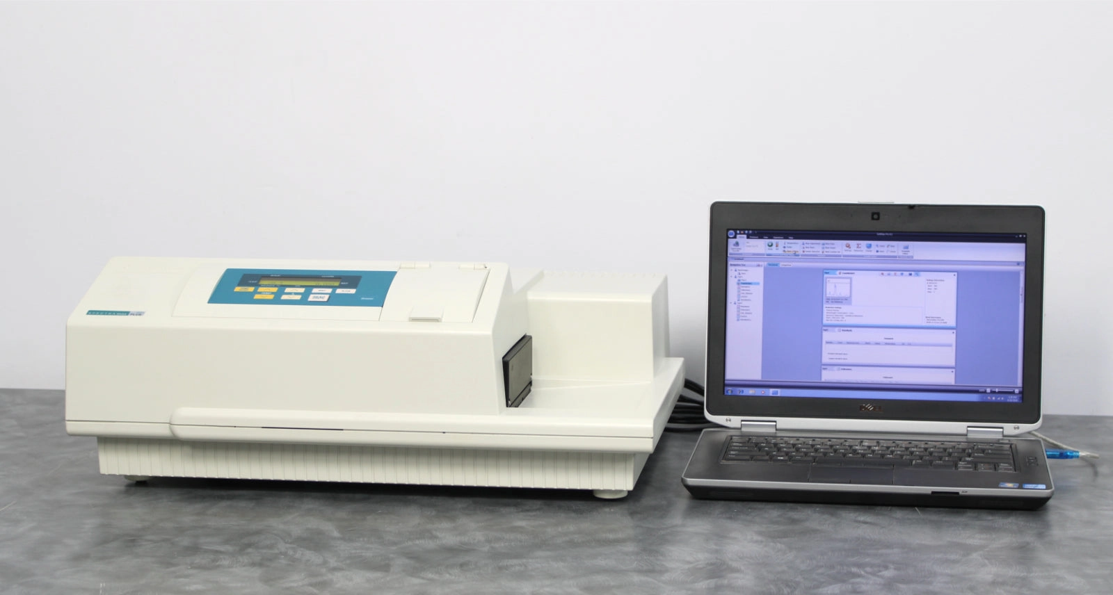 Molecular Devices SpectraMax Plus 384 Absorbance Microplate Reader with Laptop