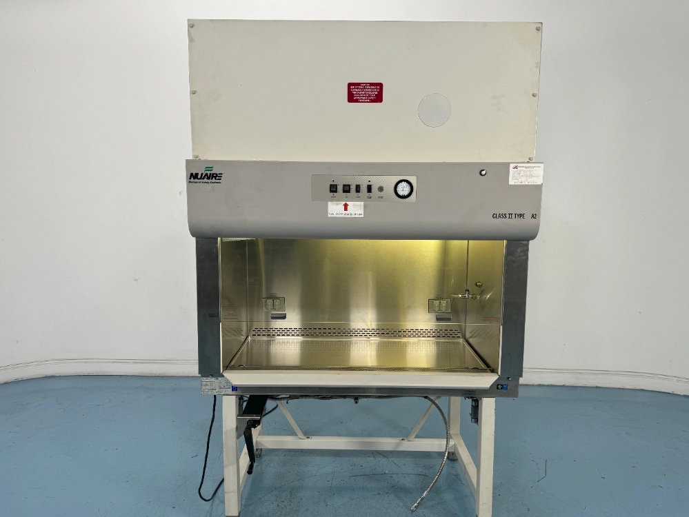 Nuaire Class II Type A2 4' Biosafety Cabinet