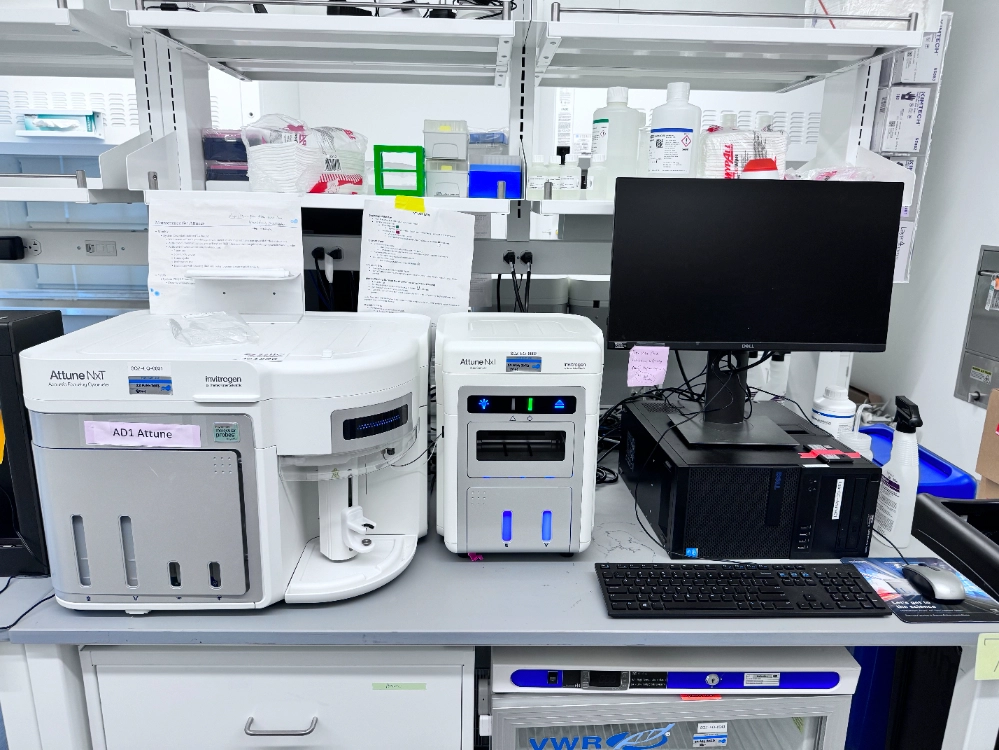 Life Technologies Attune NxT Acoustic Focusing Cytometer