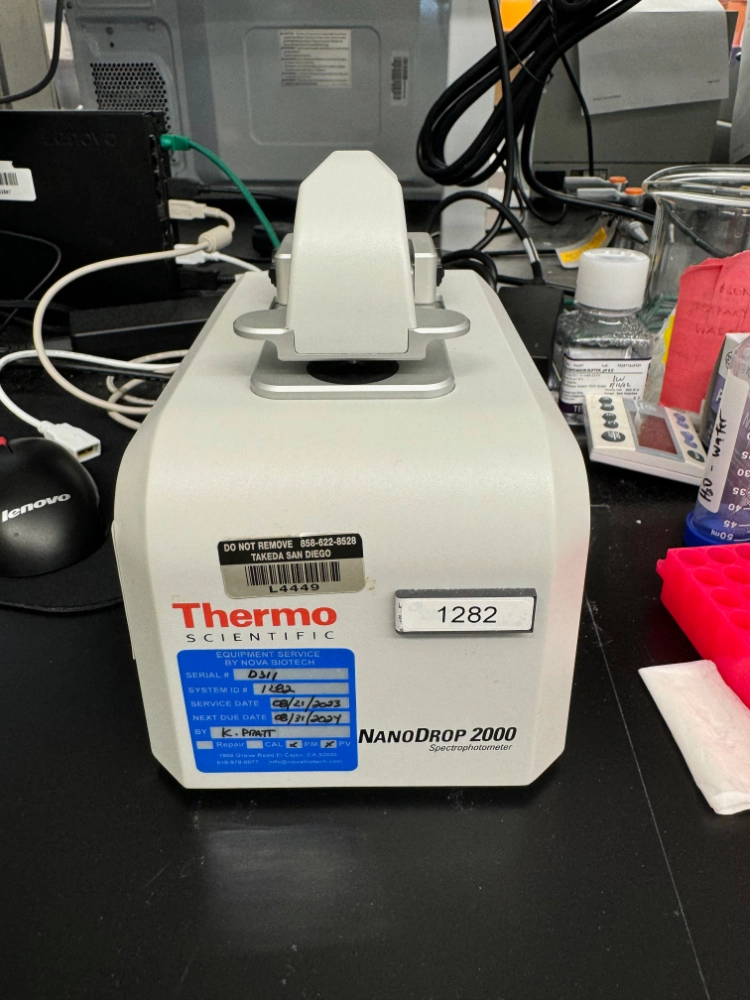 Thermo NanoDrop 2000 Spectrophotometer