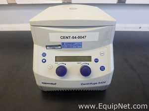 Lot 230 Listing# 1011780 Eppendorf Centrifuge 5424 laboratory Centrifuges