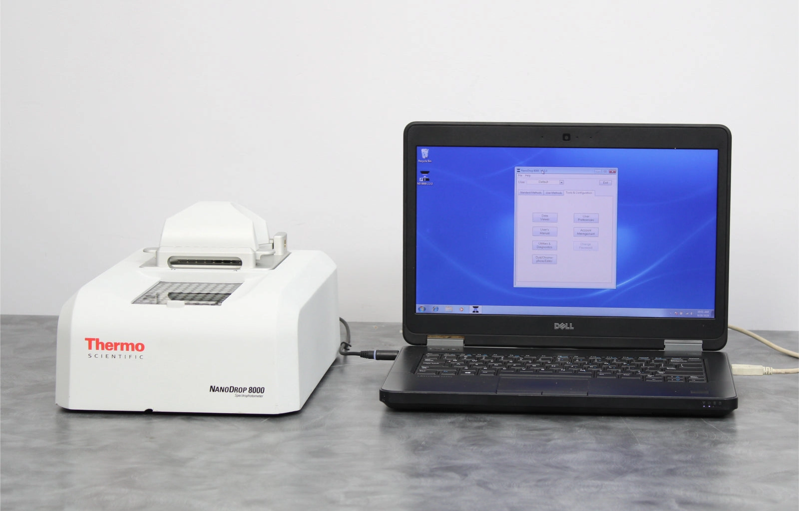 Thermo Scientific NanoDrop 8000 UV-Vis Spectrophotometer with Laptop &amp; Software