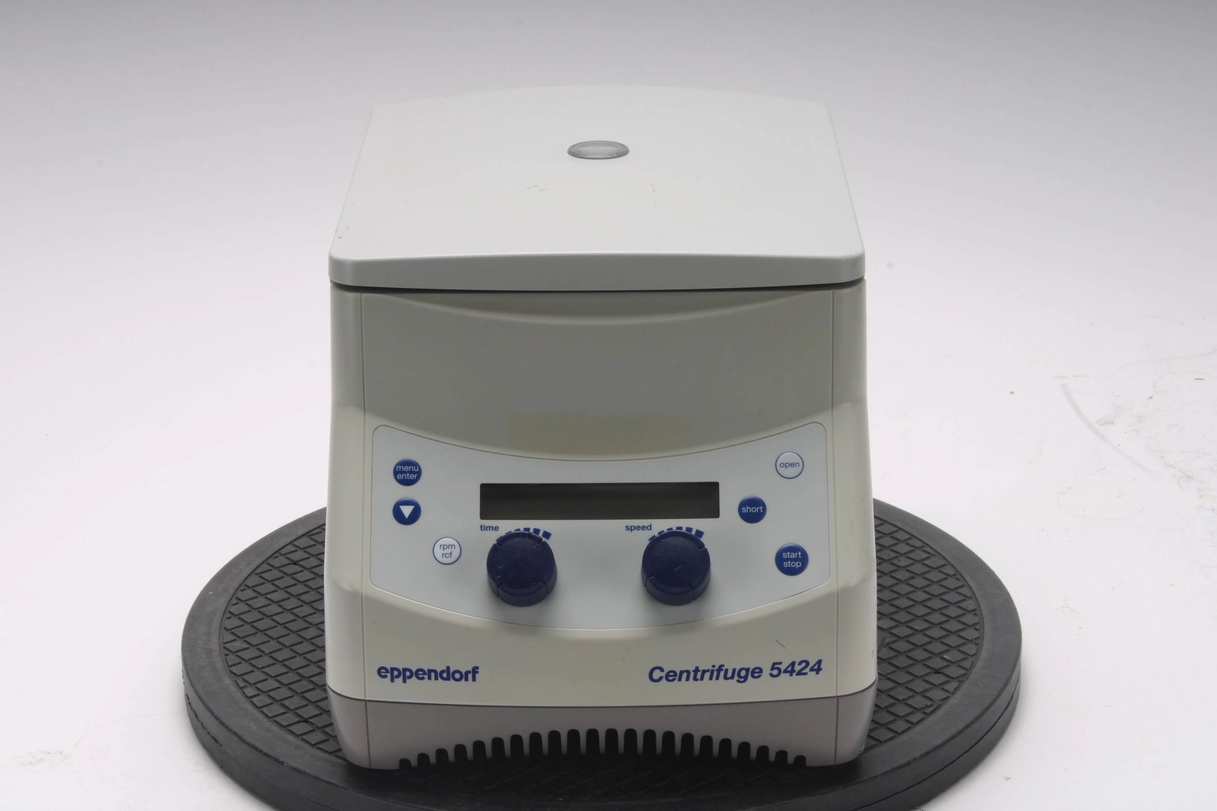 Eppendorf 5424 15,000 RPM Centrifuge With FA-45-24-11 Rotor