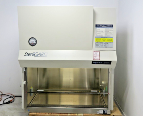 Baker SterilGARD  SG 403A-HE  Biological Safety Cabinet.