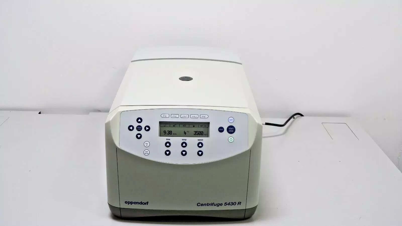 Eppendorf 5430R Centrifuge with New A-2-MTP Microplate Rotor