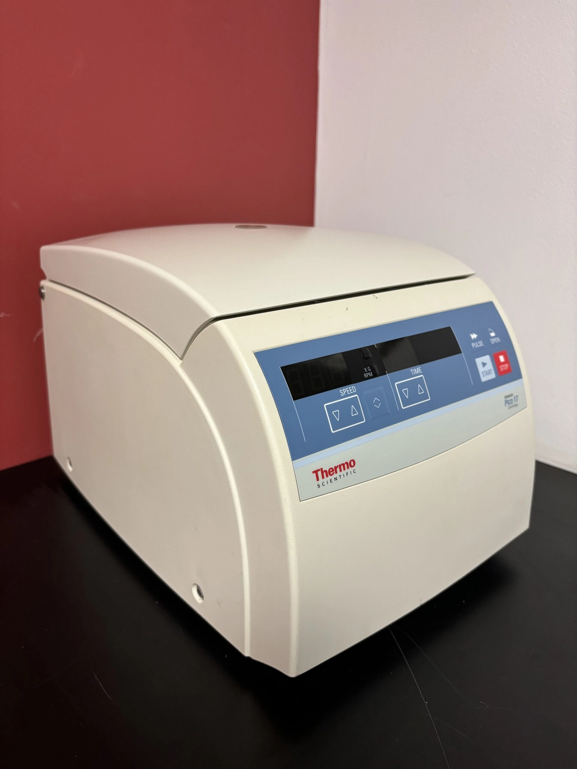 Thermo Scientific Pico 17 Microcentrifuge Microcentrifuge 