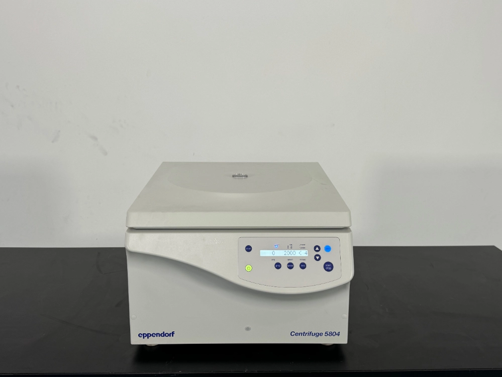 Eppendorf 5804 Centrifuge