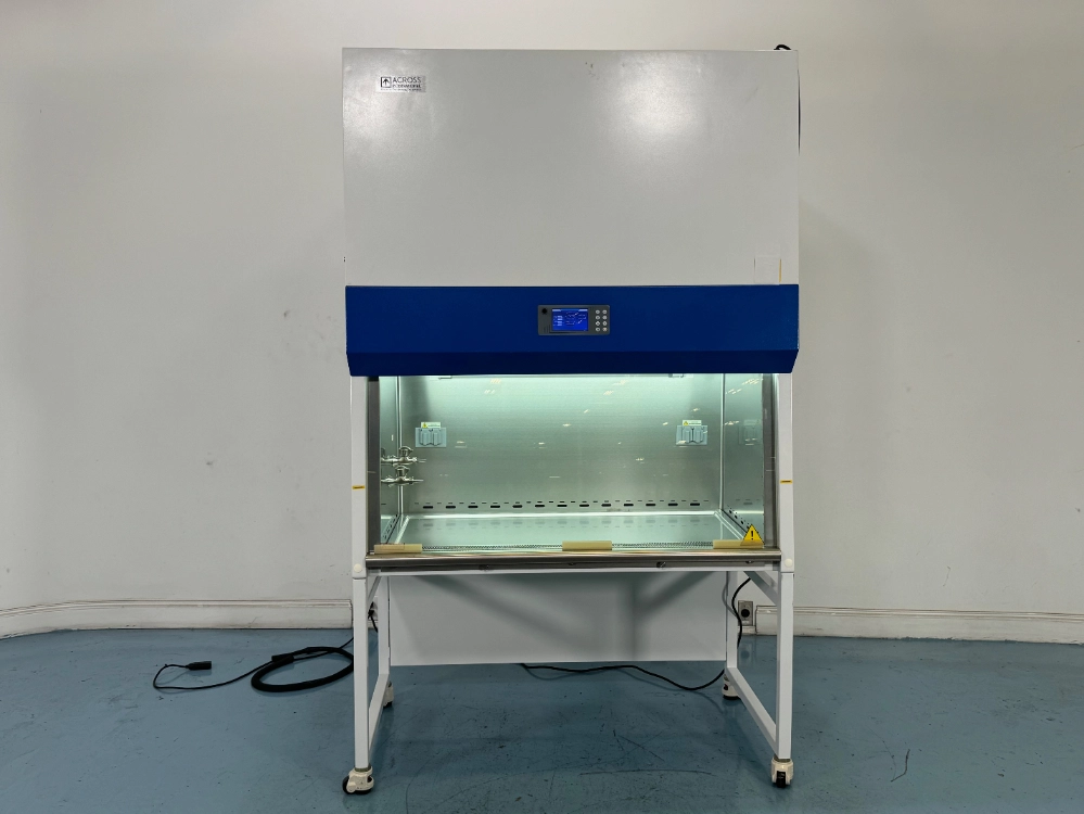 Across International 4' Biosafety Cabinet