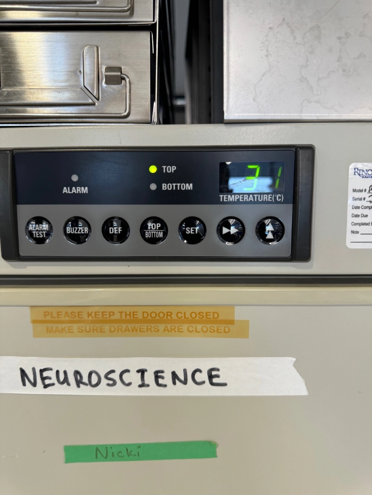 Sanyo -30C Biomedical Freezer | LabX.com Sanyo -30C Biomedical Freezer | LabX.com