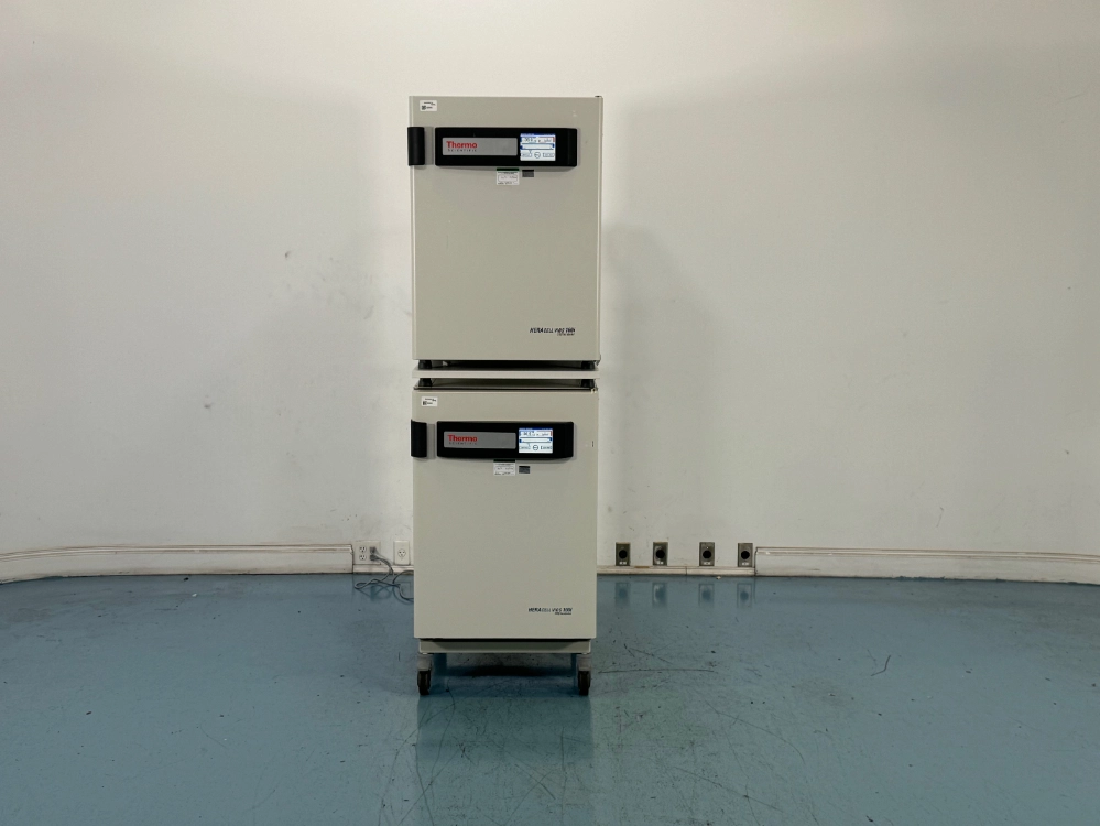 Thermo HERAcell Vios 160i Double Stack CO2 Incubator