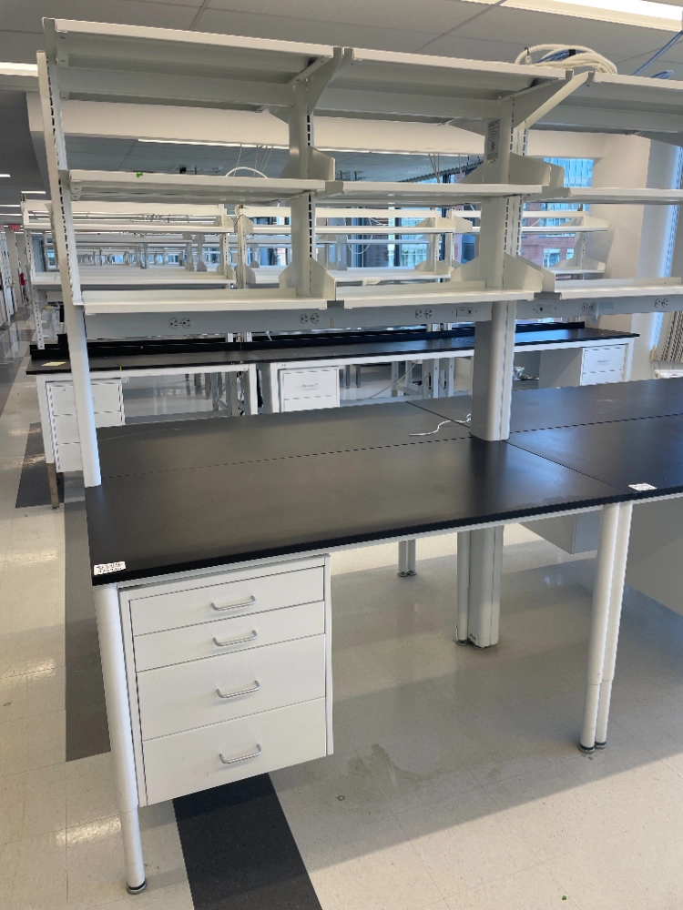 Mott 5' Optima Double-Sided Laboratory Table