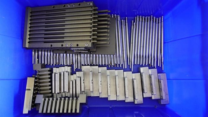 Sorting Pin NJP-2500C Sorting Station, Tamping Pins, Upper and Lower Segments Size ...