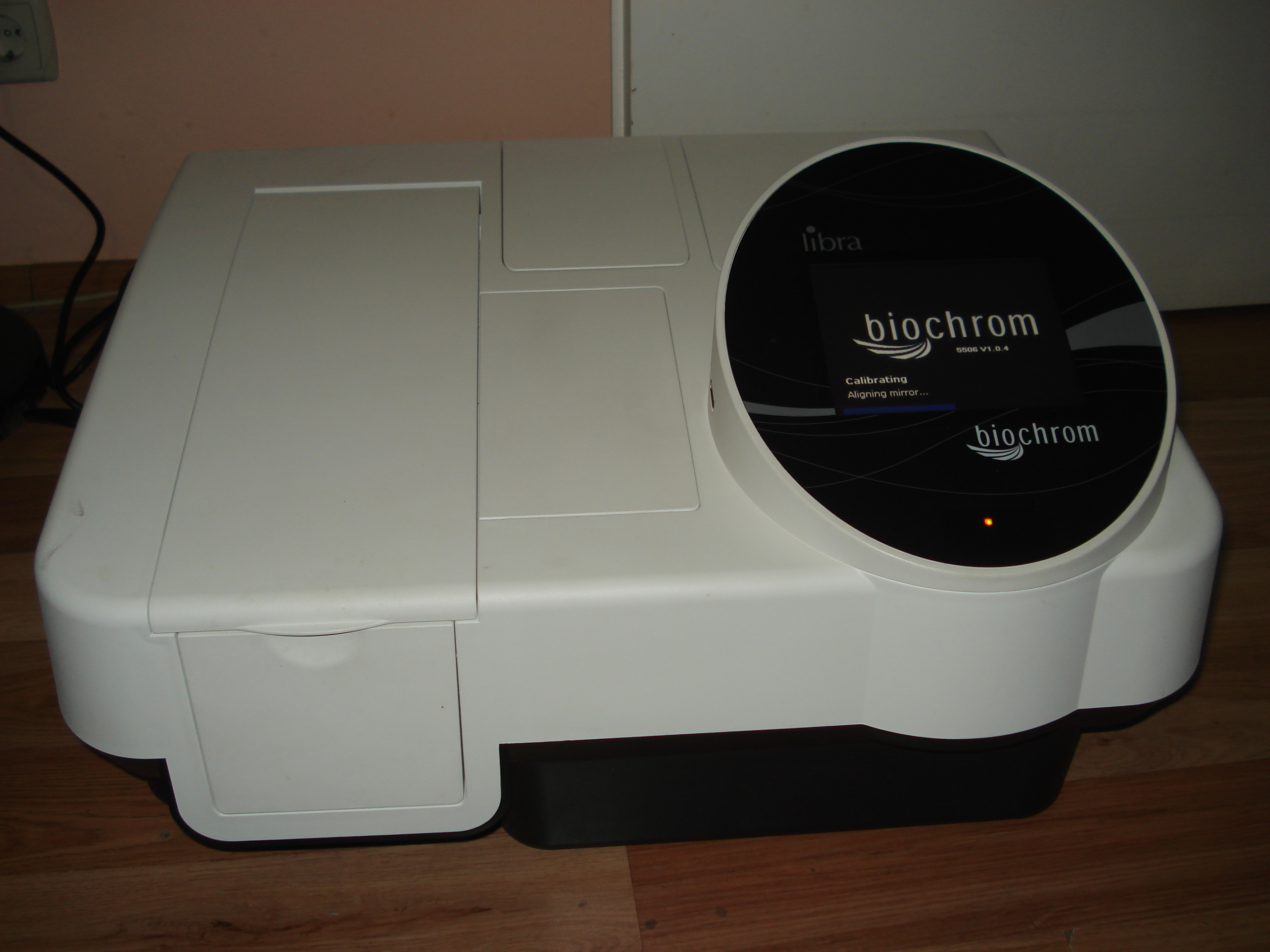 Biochrom Libra S-70 UV-VIS Spectrophotometer