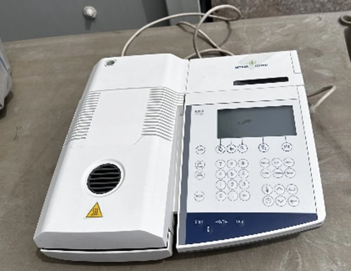 Mettler Toledo HR83-P Halogen Moisture Analyzer