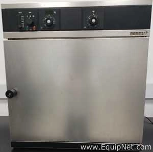 Memmert UM 500 Lab Oven