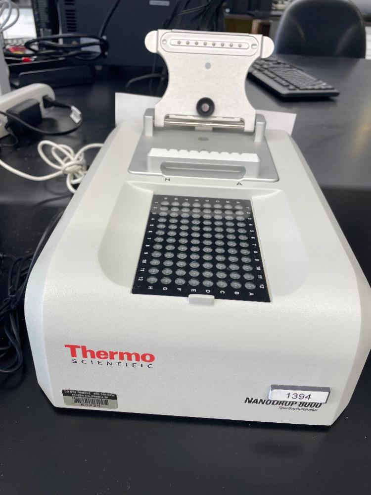 Thermo NanoDrop 8000 Spectrophotometer