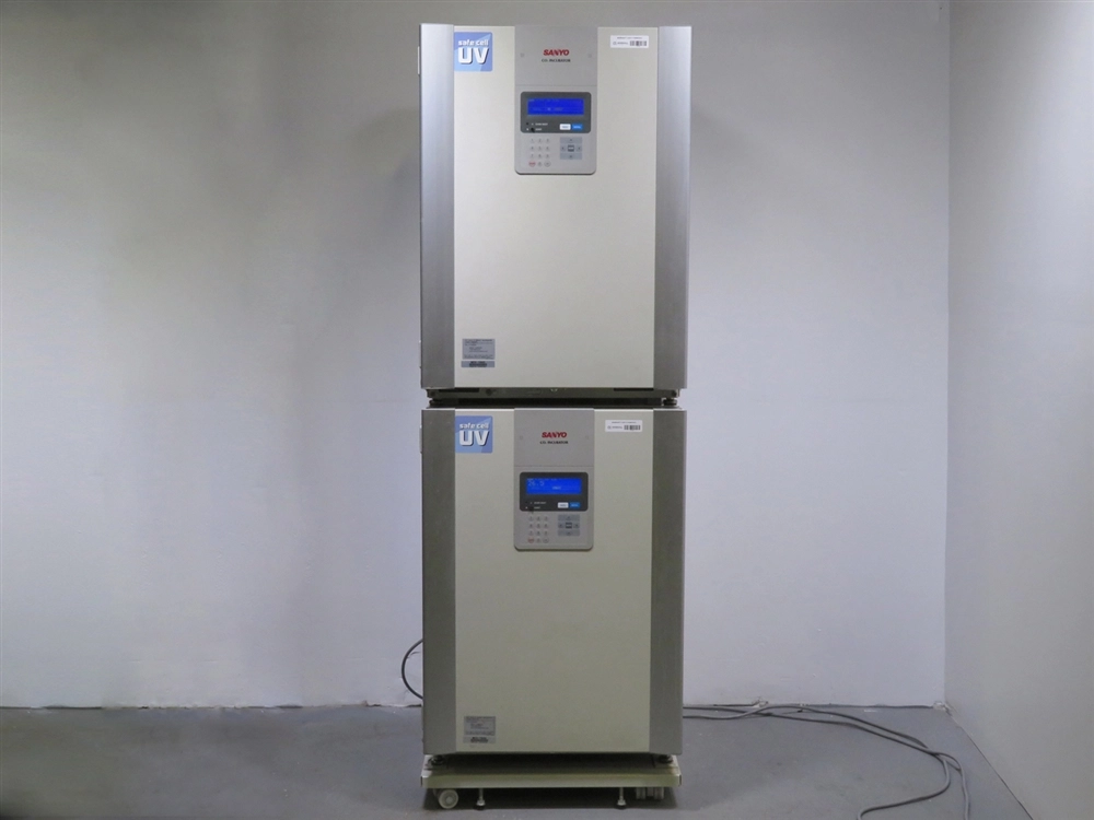 Sanyo MCO-19AIC(UV) CO2 Incubator Dual Stack